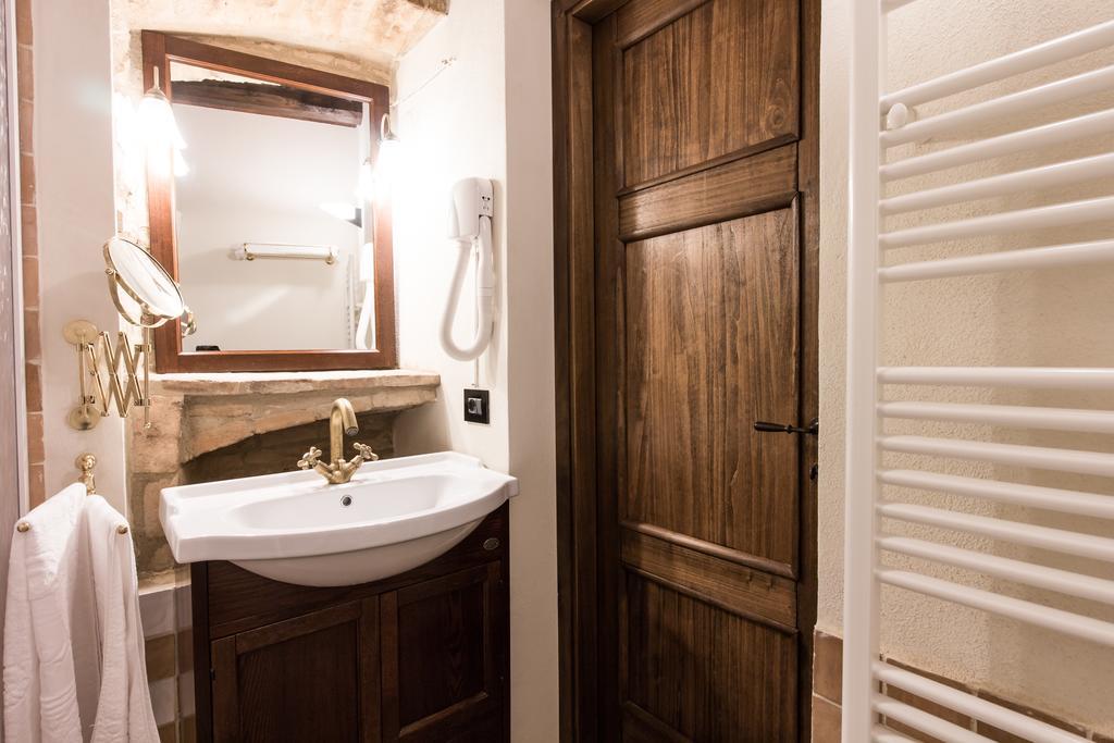 Domus In Castro Bed & Breakfast Montecchio  Room photo